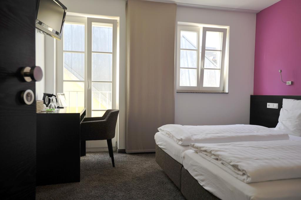 Maximilian Hotel Speyer Room photo